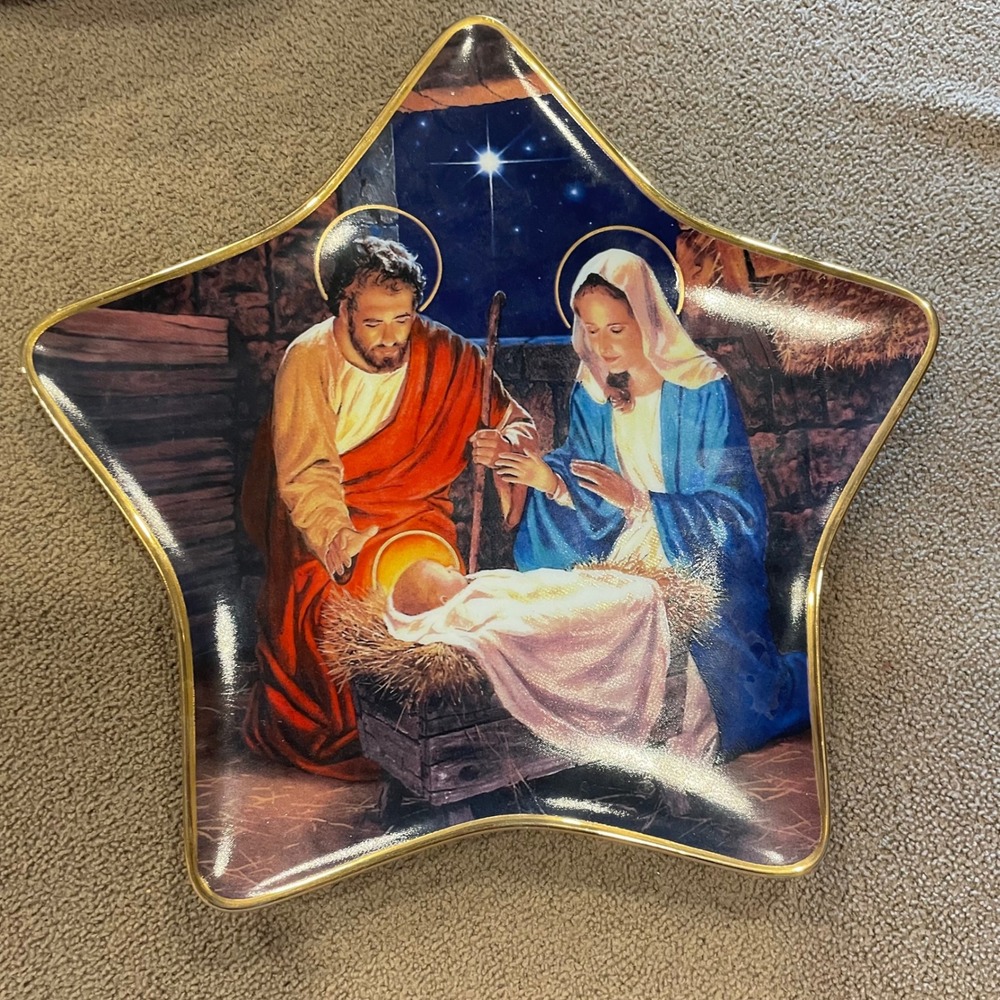 Franklin Mint Star of Bethlehem Nativity Star Shaped Porcelain Collector Plate‎